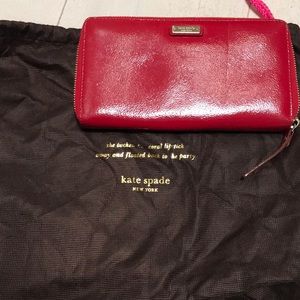 Kate Spade zippered wallet